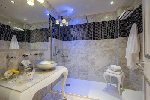 Carnival Palace Hotel image 25
